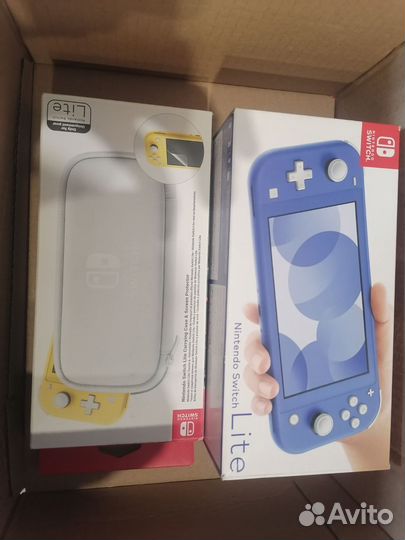 Новый Nintendo Switch Lite с чехлом