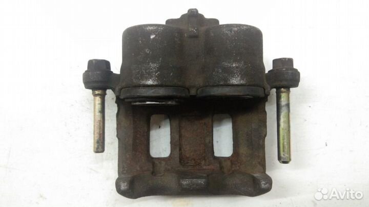 Суппорт передний правый mazda MPV LW5W мазда мпв