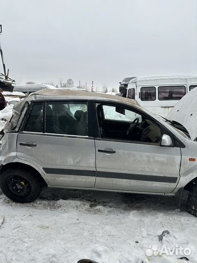 Передние,Задние двери на Ford Fusion