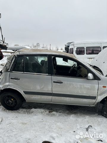 Передние,Задние двери на Ford Fusion
