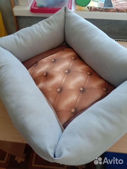 Лежанка для кошек новая