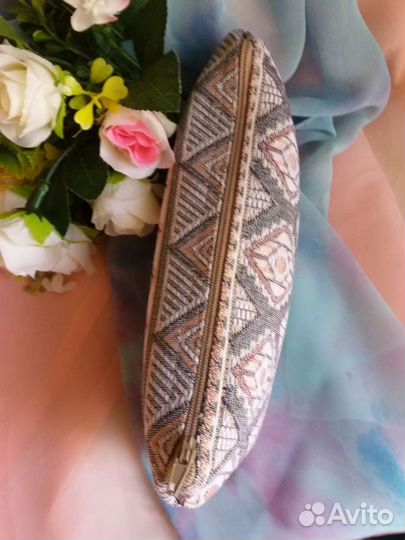 Гобеленовая новая косметичка,про-во Россия