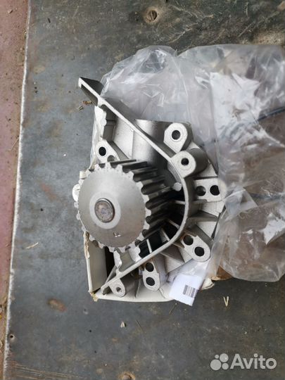 Водяной насос помпа peugeot 206 406
