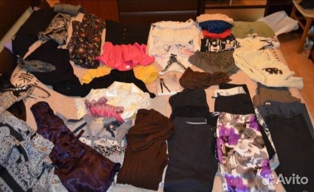 Женские вещи много
