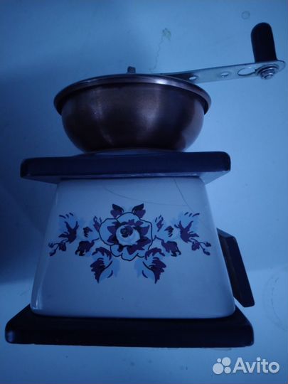 Кофемолка ручная. Медная