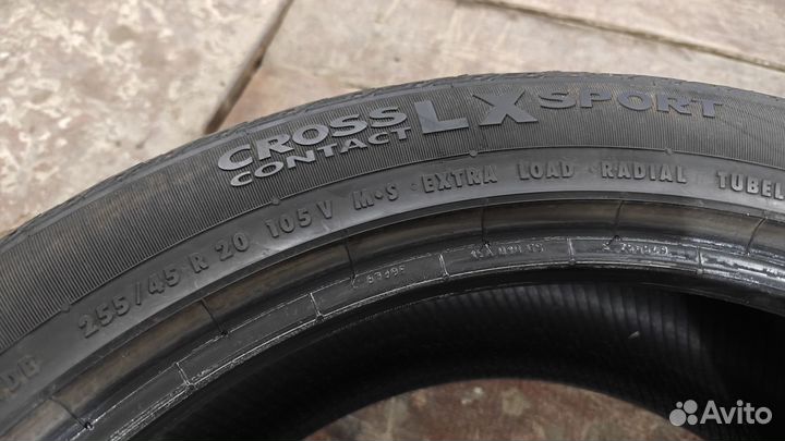 Continental CrossContact LX 255/45 R20 105V