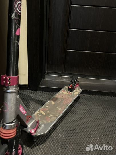 Самокат для девочки 6 лет