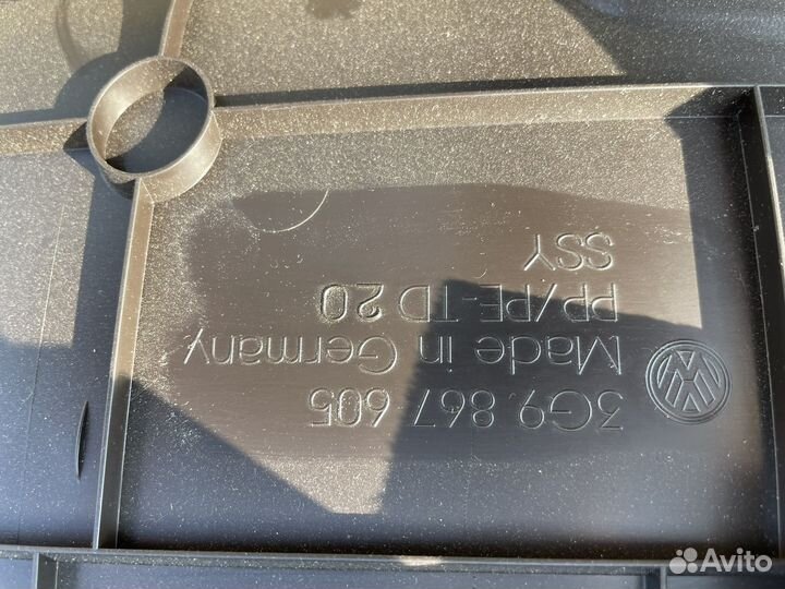 Обшивка крышки багажника volkswagen passat B-8