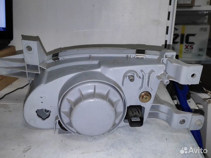 Фара правая hyundai accent