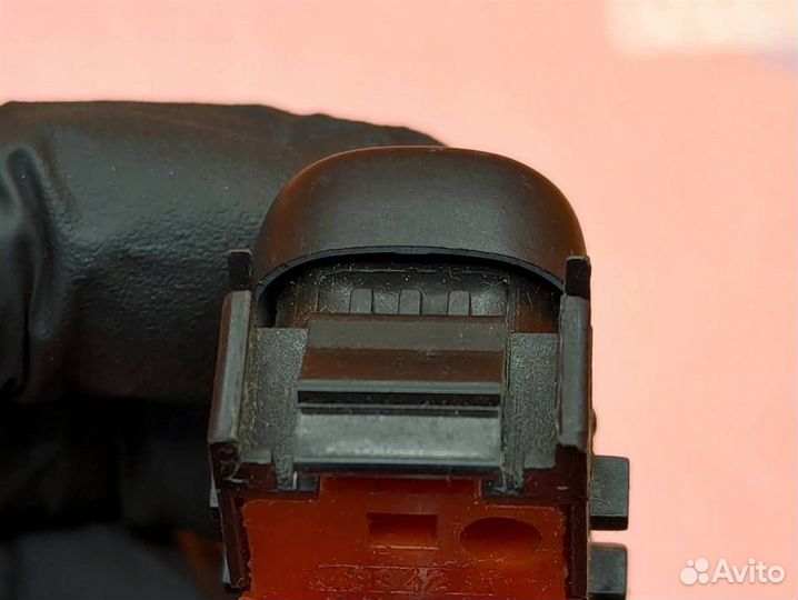 Кнопка стеклоподъемников w163 ML-class 612.963