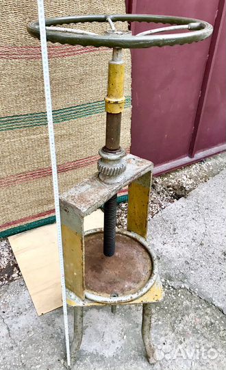 Пресс для отжима винограда