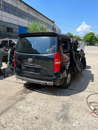 В разборе Хендай H1 Хендай Гранд Старекс 2.5 D4CB