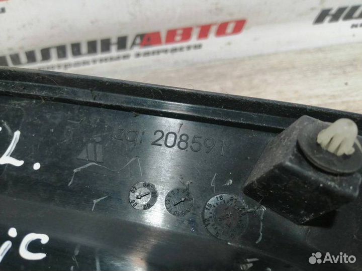 Накладка крыла левая Honda Civic 8 1.8 2006