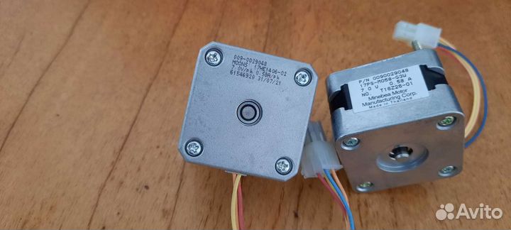 Шаговый двигатель