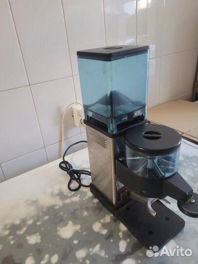 Кофемолка электрическая жерновая