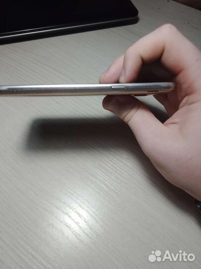 Телефон Samsung galaxy j3 2016