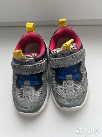 Обувь детская кроссовки