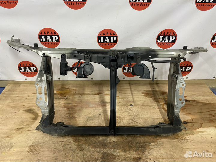 Панель радиаторов передняя телевизор Lexus GS 3