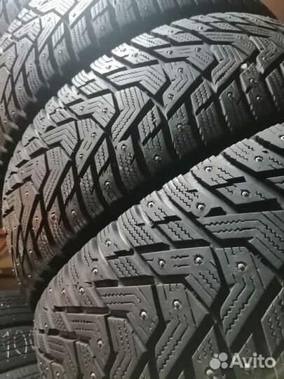 Hankook Winter I'Pike RS2 W429 215/65 R16