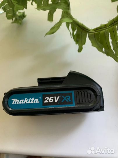 Аккумуляторный ударный шуруповерт makita 26v