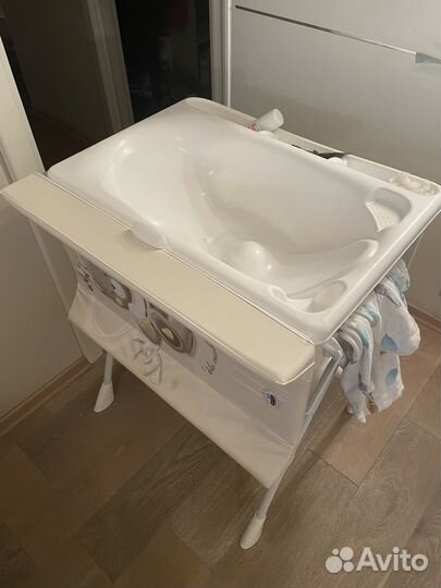 Пеленальный столик с ванночкой cam