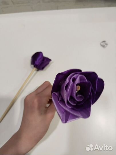 Букет роз из атласной ленты