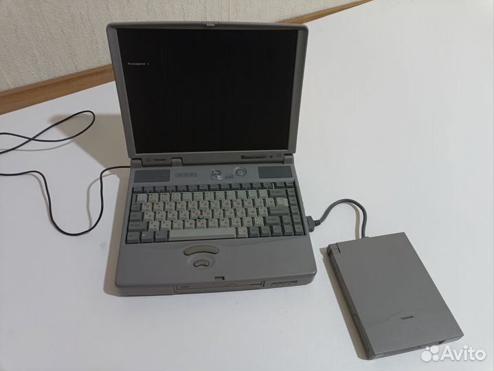 Toshiba ноутбук