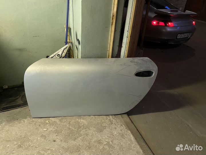 Левая Дверь на 911 996