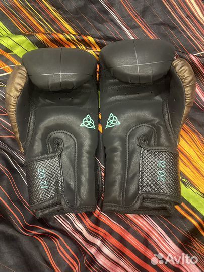 Боксерские перчатки 12 oz venum