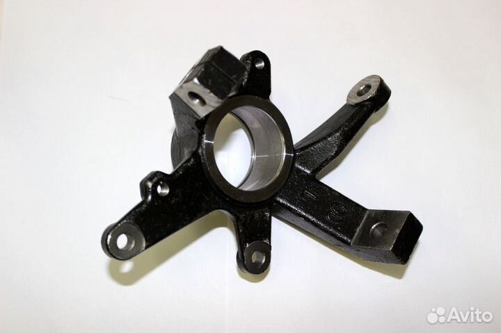 Кулак поворотный, левый 500A,X5,X6,X8,X5H.O