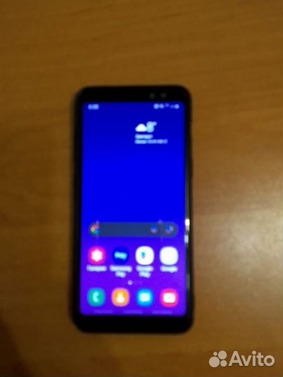 Samsung Galaxy A8 (2018), 4/32 ГБ