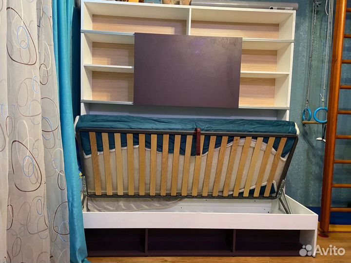 Кровать со шкафом