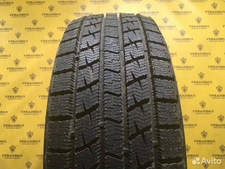 Marshal I'Zen Ice King KW21 215/60 R16 95Q