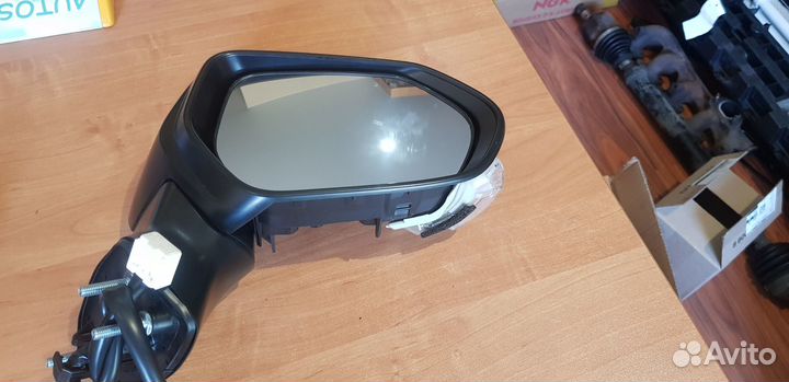 Зеркало правое Тойота Камри V70 2018
