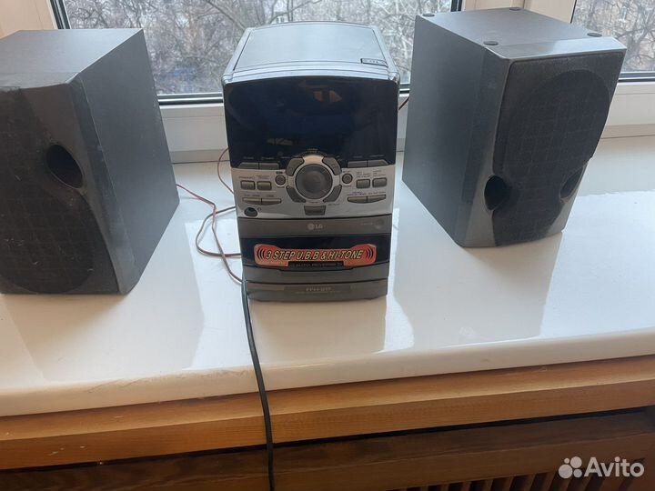 Музыкальный центр