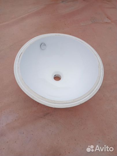 Раковина встраиваемая под столешницу круглая