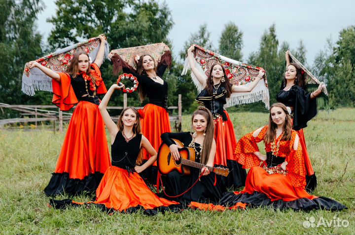 Цыганский ансамбль