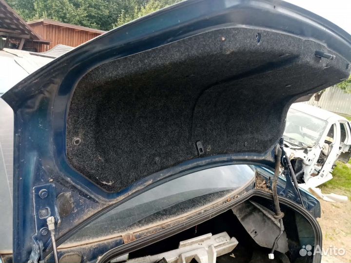 Крышка багажника Nissan Teana j31