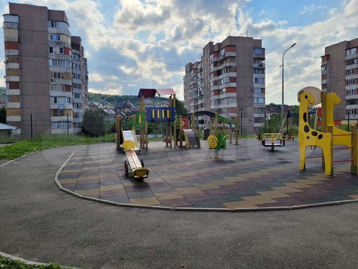 2-к. квартира, 67 м², 1/9 эт.