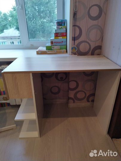 Компьютерный стол