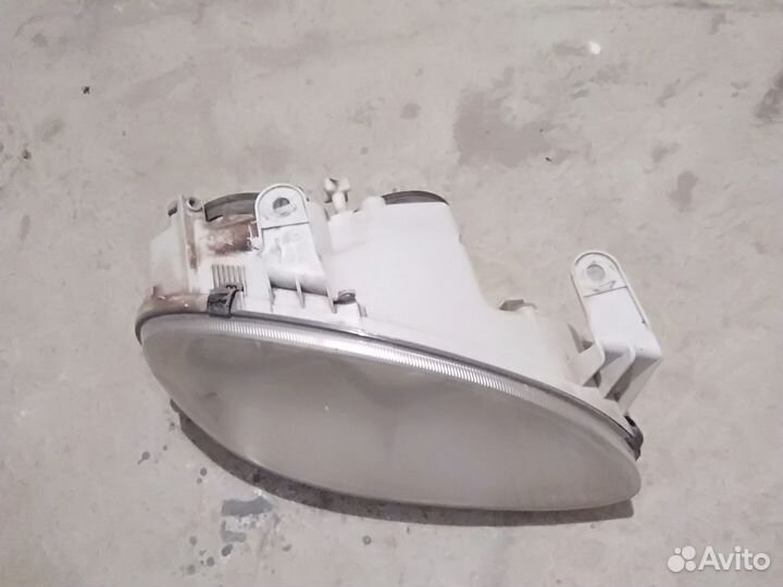 Фара газ-31105