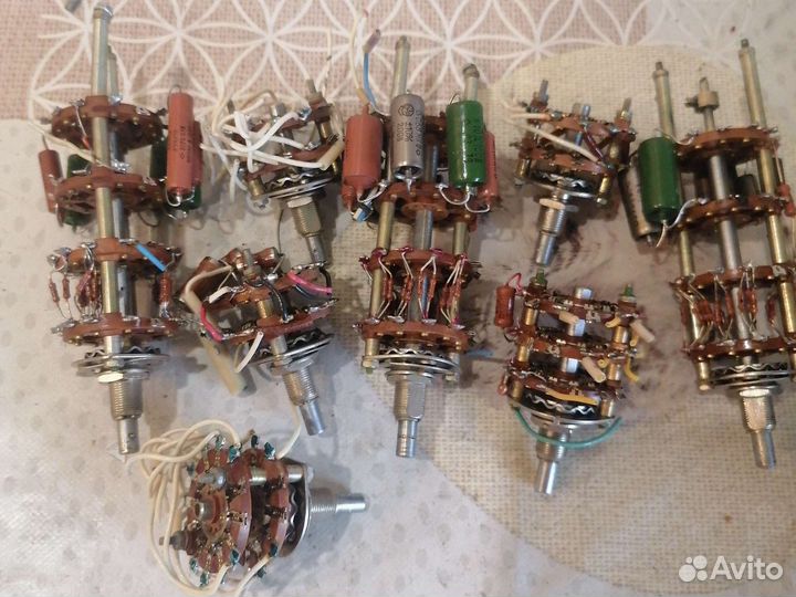 Радиодетали переключетели галетные