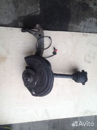 Кулак поворотный правый VW Passat B5+