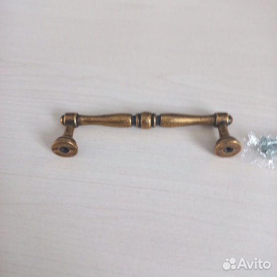 Мебельная ручка от тумбы ангстрем