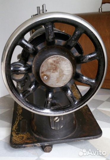 Швейная машина Singer