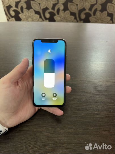 iPhone X, 64 ГБ
