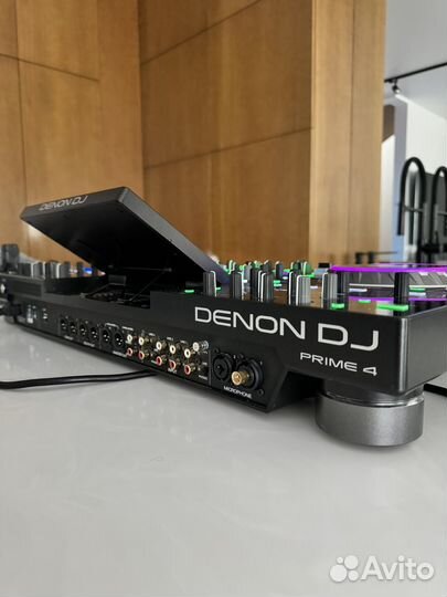 Denon dj prime 4
