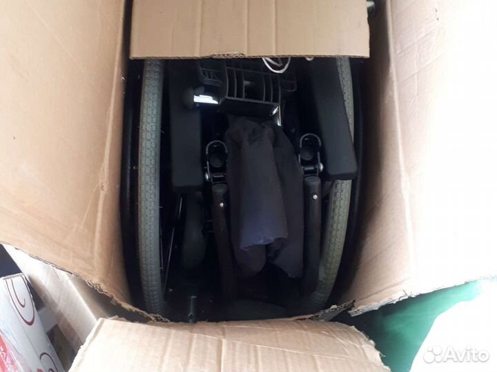 Механическая коляска (инвалидная)