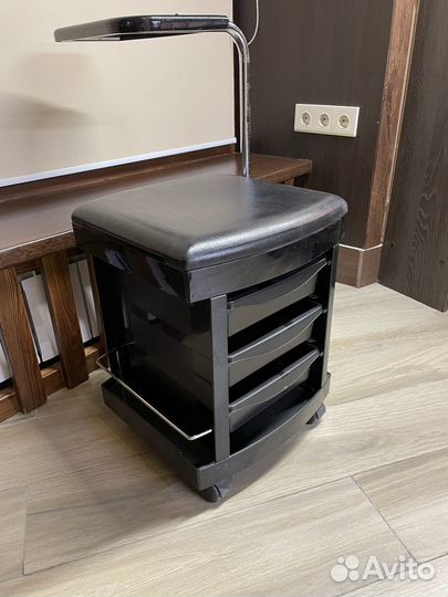 Тележка - стул на колёсах с сидением