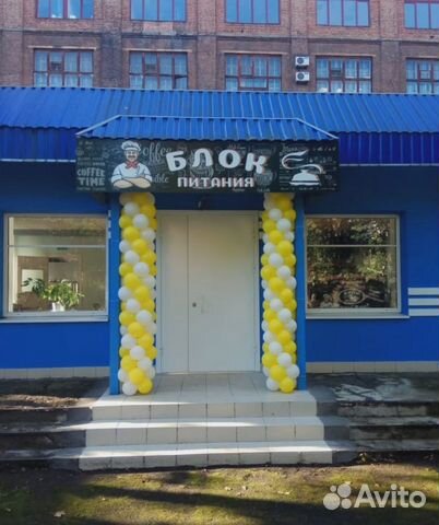 Повар линии раздачи